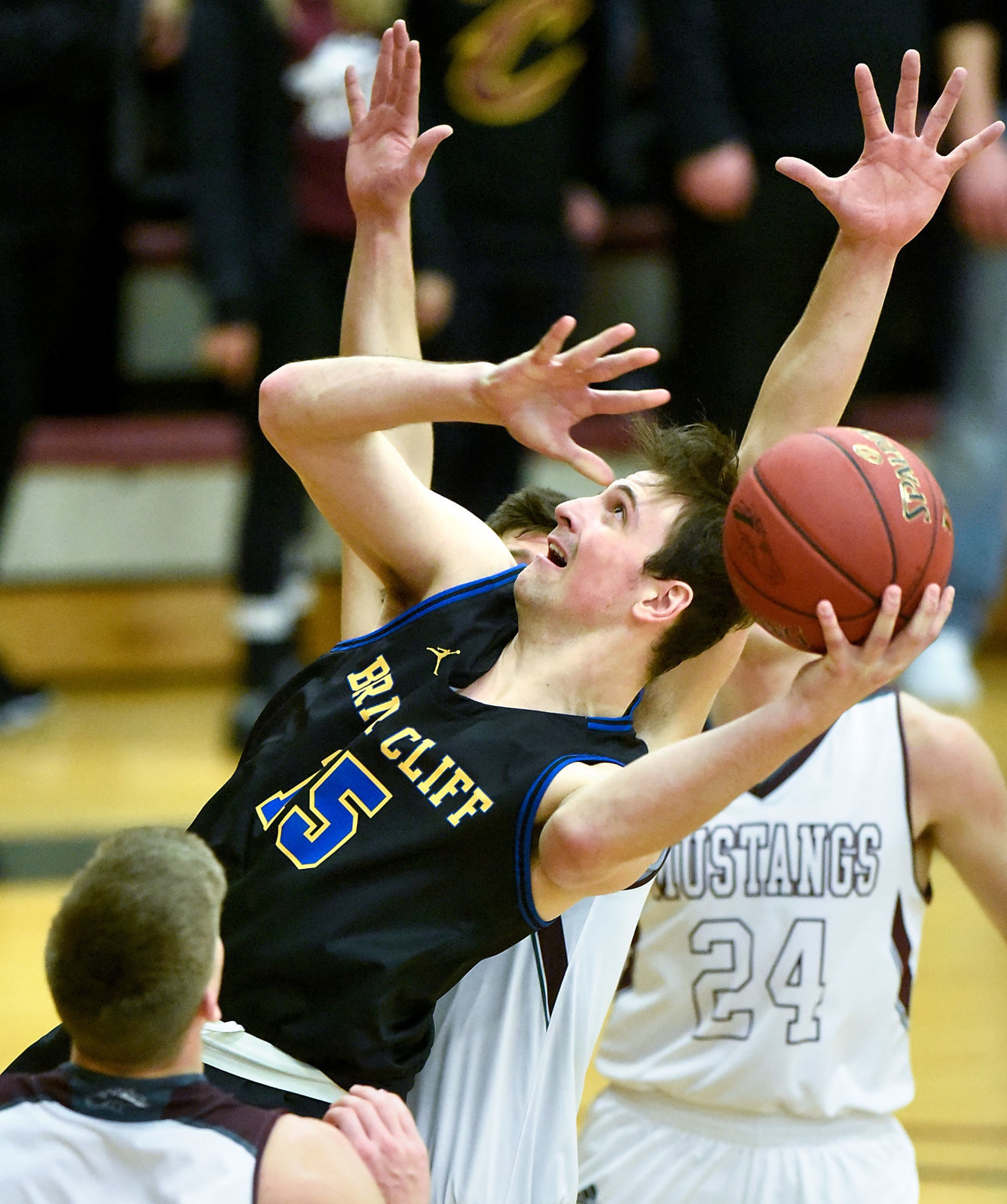 Basketball Briar Cliff at Morningside